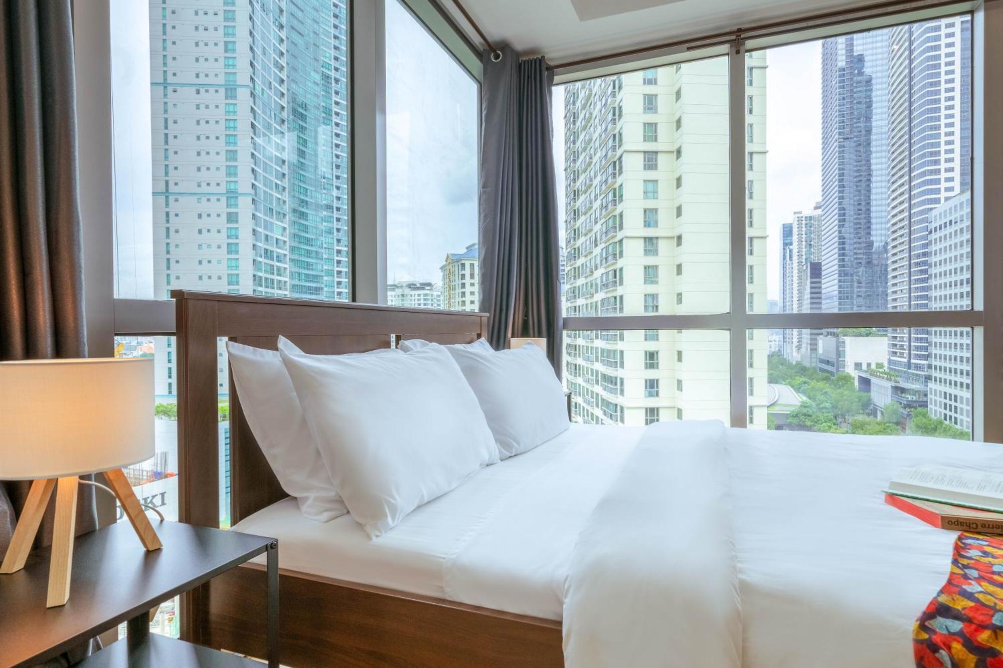 Prime Avant Bgc Location Apartments By Ph Staycation Manila Exterior photo